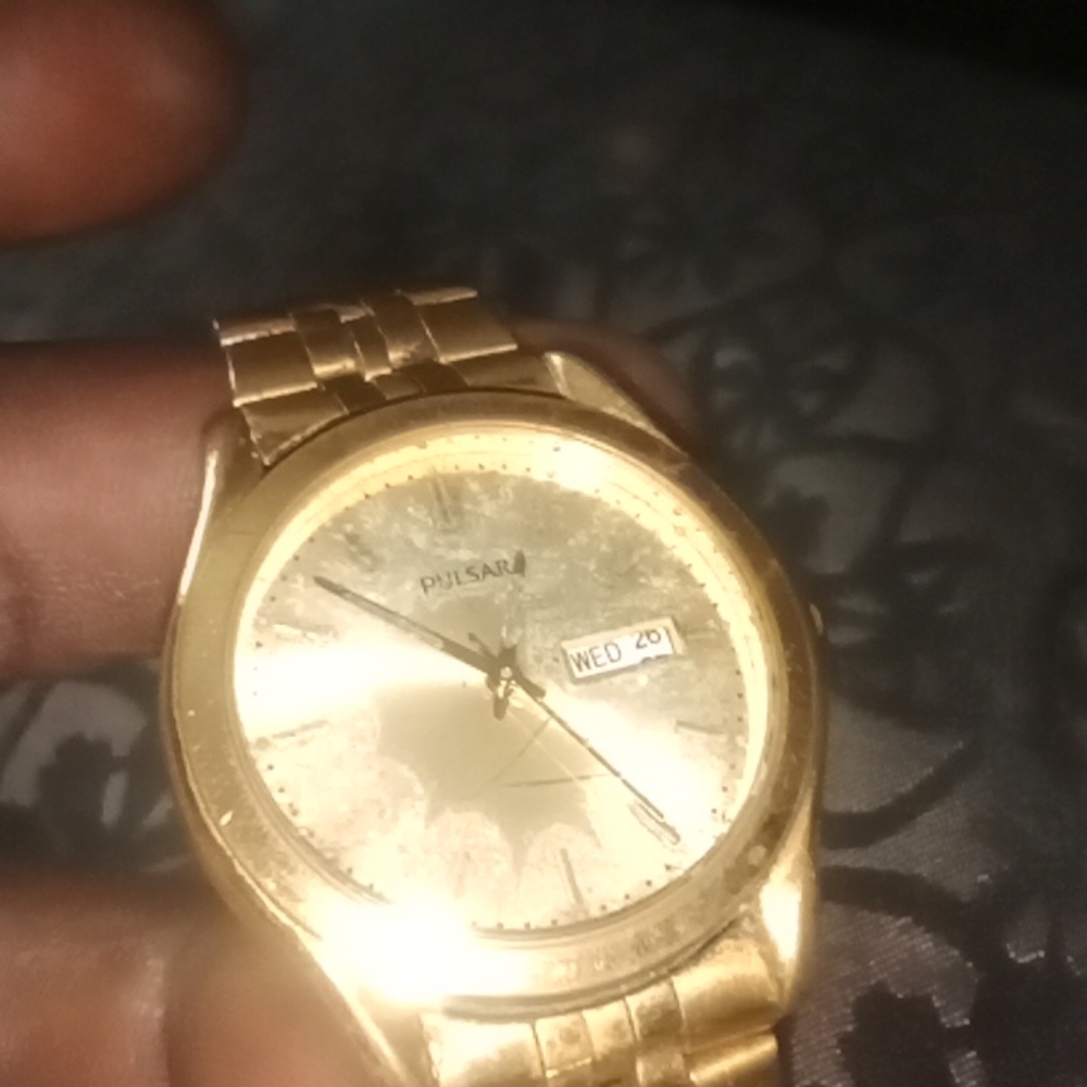 Pulsar Brand New Mens Gold Watch!